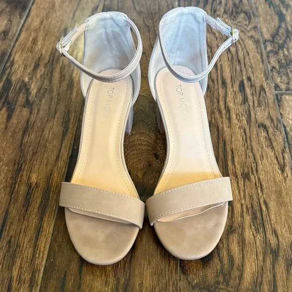 TOP Moda Women's Beige Ankle Strap Heels, size 6 - Picture 2 of 6